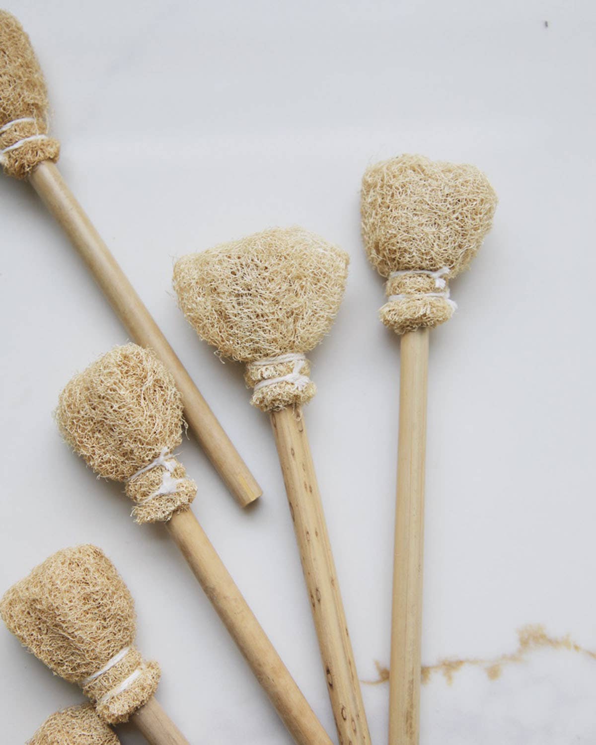 Natural loofah cup brush: Sealed Top