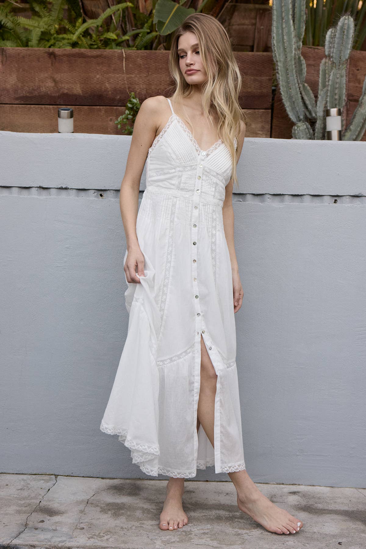 Lace Trim Button-Down Maxi Dress -: WHITE