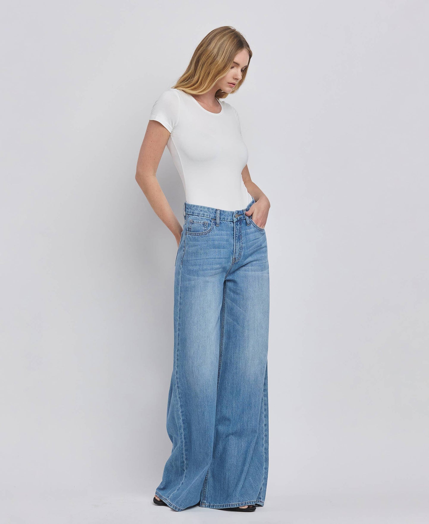 SUPER HIGH RISE WIDE LEG JEANS sizes: 27-32