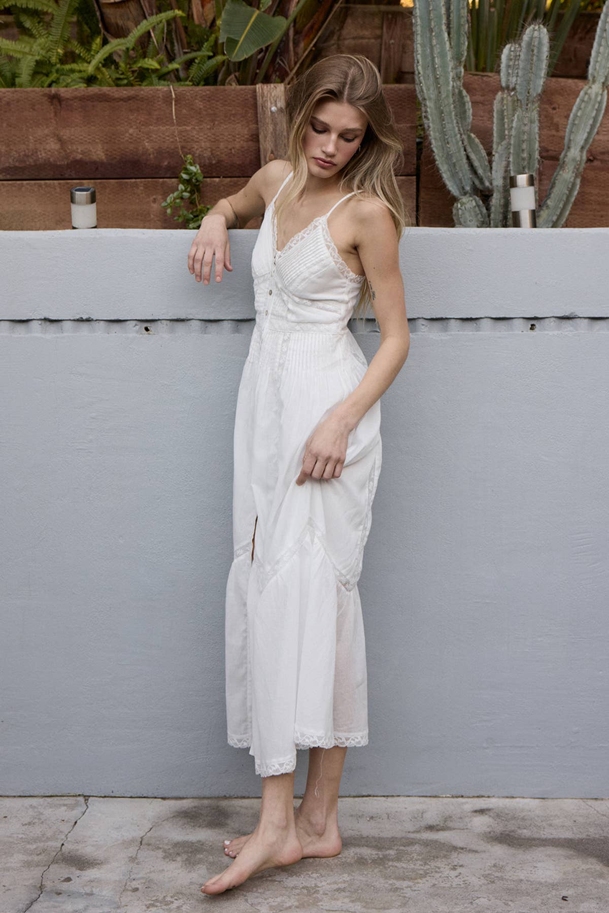 Lace Trim Button-Down Maxi Dress -: WHITE